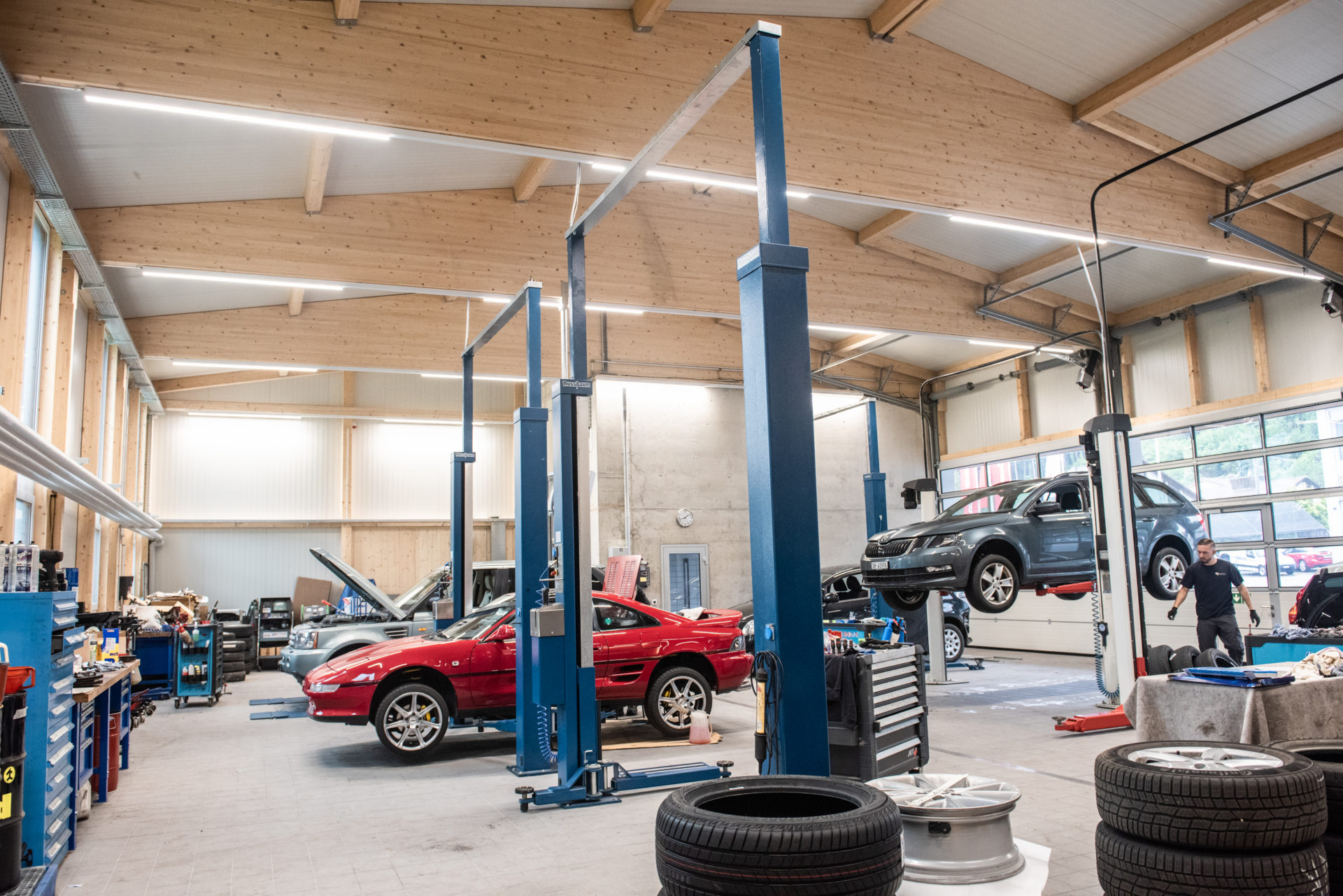 Neubau Garage Engebrunnen – Elektroinstallation & Beleuchtung