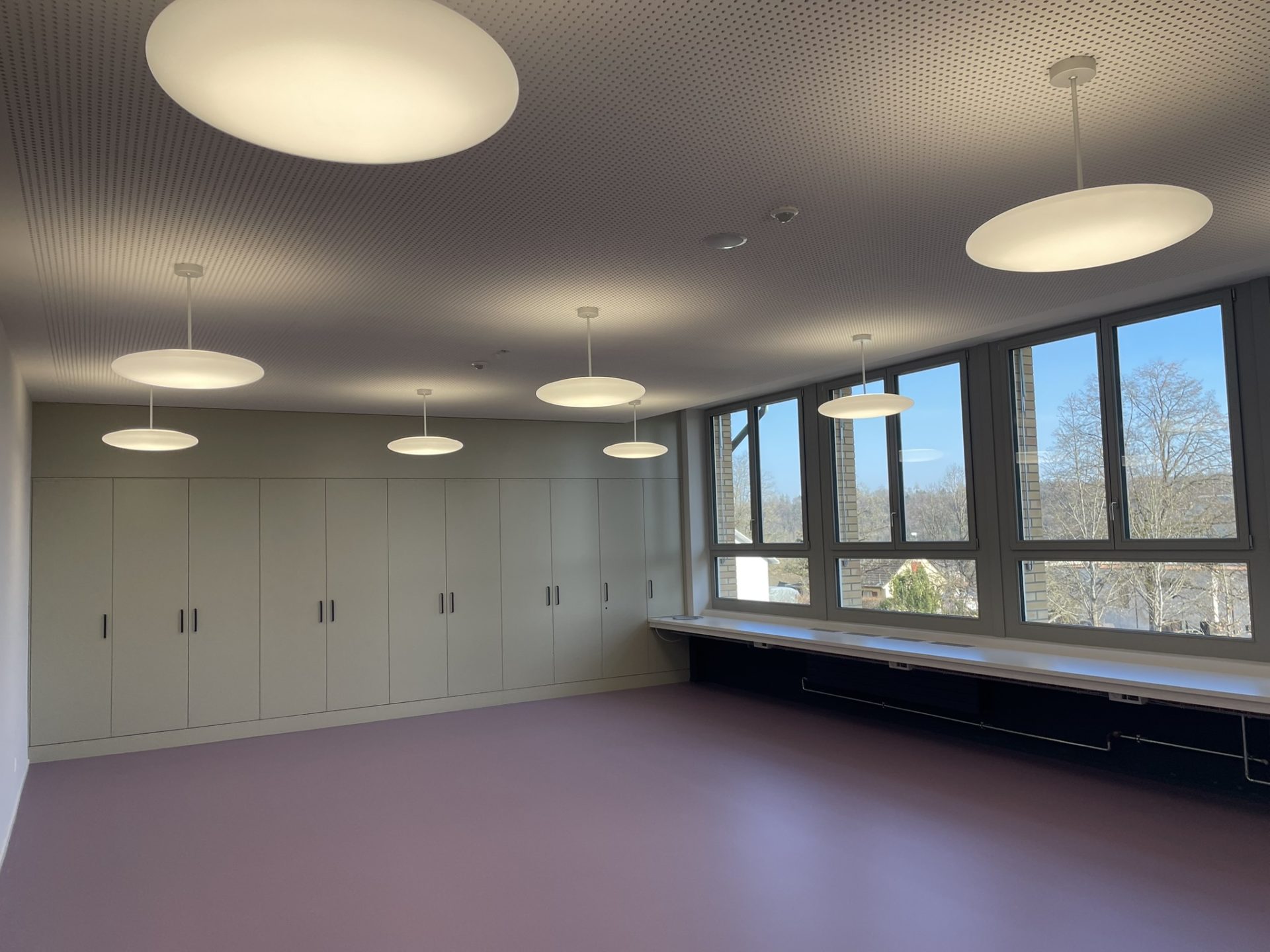 Schulhaus Kreuzgut: Elektroinstallationen für eine moderne Lernumgebung